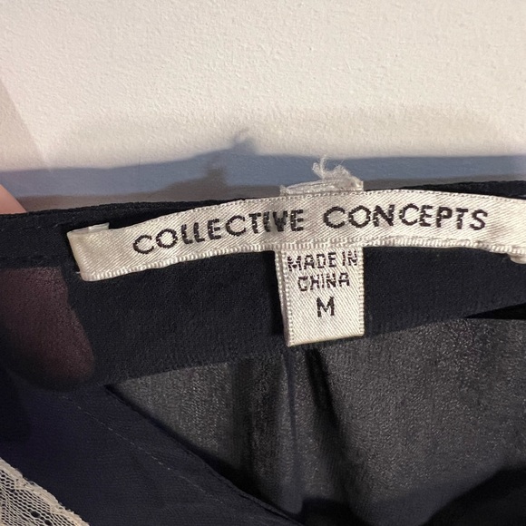 Sheer navy top with lace embroidery - Picture 6 of 7